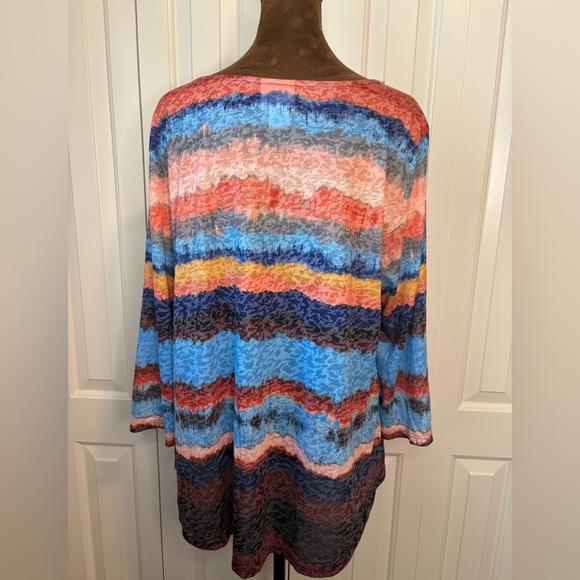 Ruby Rd. Multicolor Wave Pattern Top Size Large - Picture 6 of 8